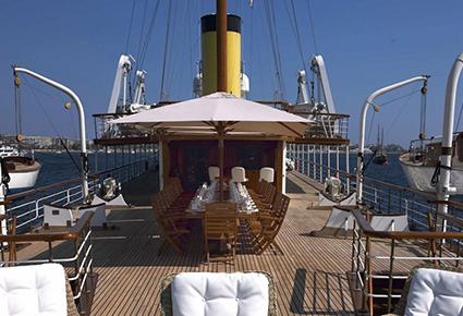 استغل الفرصة: يخت SS Delphine العامل بالبخار معروض للبيع